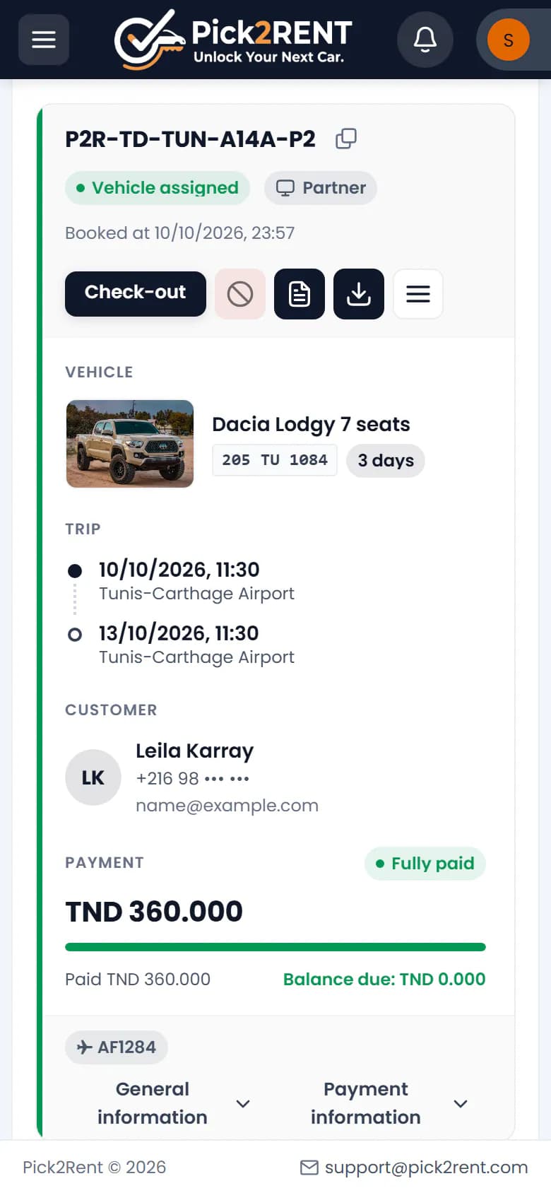 Booking cards with vehicle, trip and payment status
